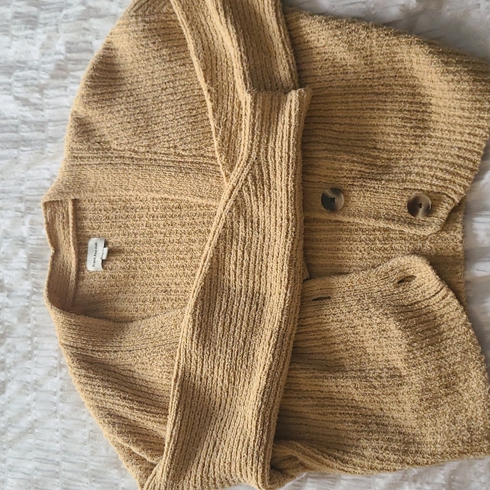 Crop button sweater